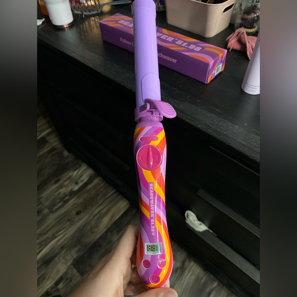 Beachwaver S1.25 brand new still in box never been used!